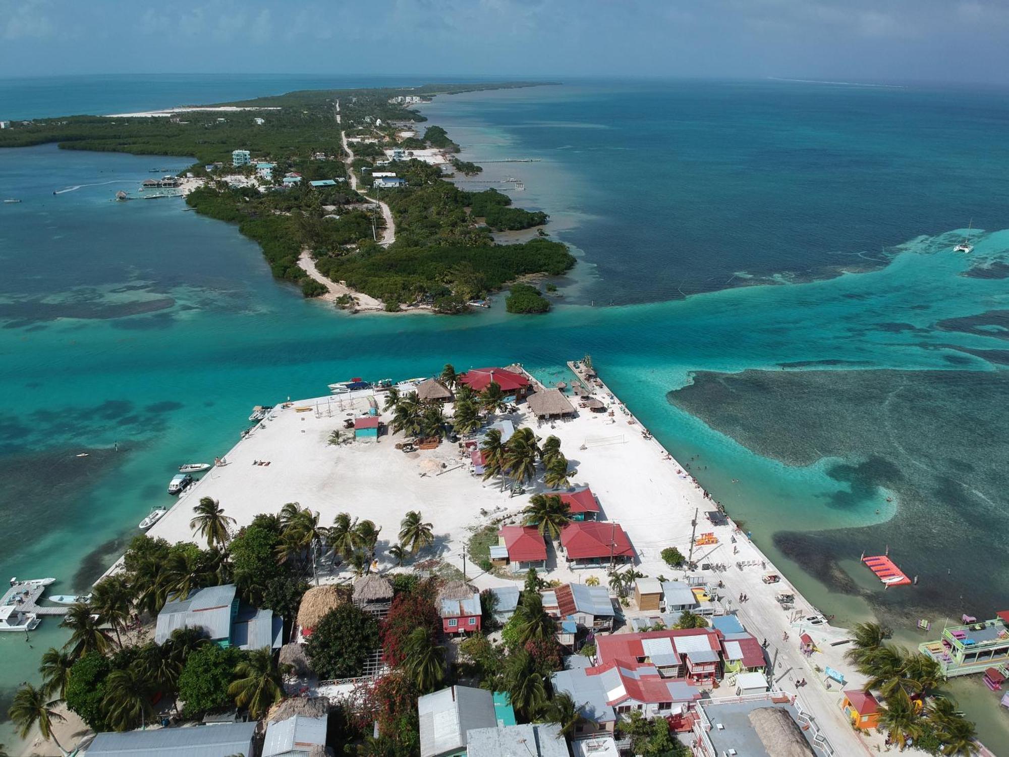 Barefoot Caye Caulker Hotel Exterior photo