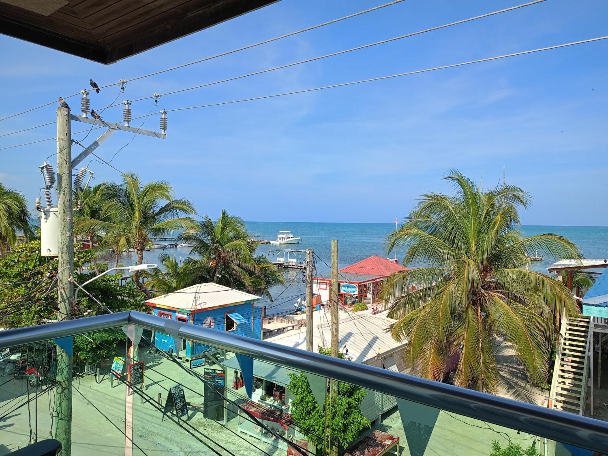 Barefoot Caye Caulker Hotel Exterior photo