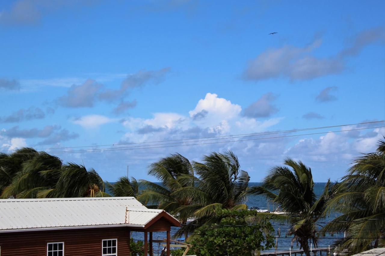 Barefoot Caye Caulker Hotel Exterior photo